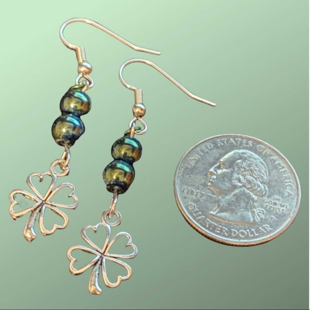 🍀Hand Crafted Earrings Clover Emerald Green 4-Leaf Charm St. Patrick Pierced - Picture 4 of 6